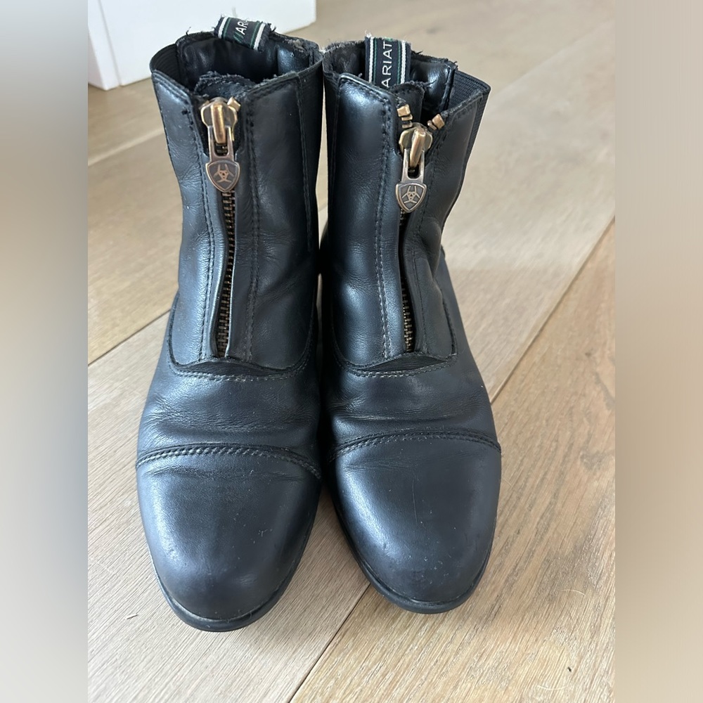 Ariat Devon paddock riding boots kids size 2